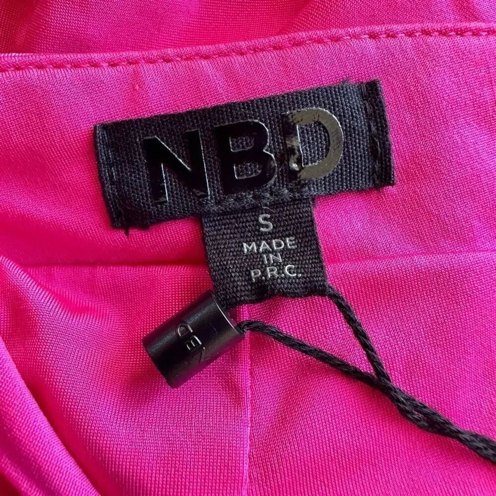 NBD fuchsia shorts - Picture 4 of 8